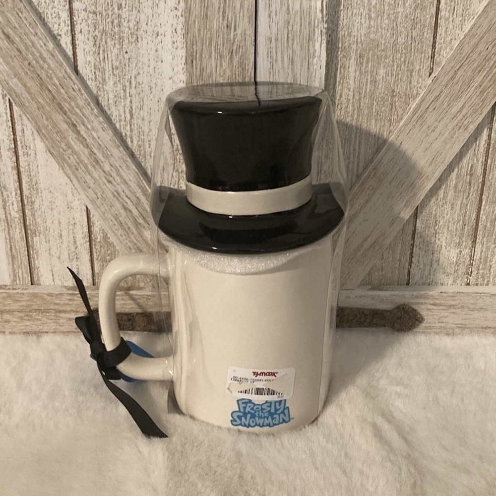 Rae Dunn Frosty Mug with Topper - Picture 2 of 4